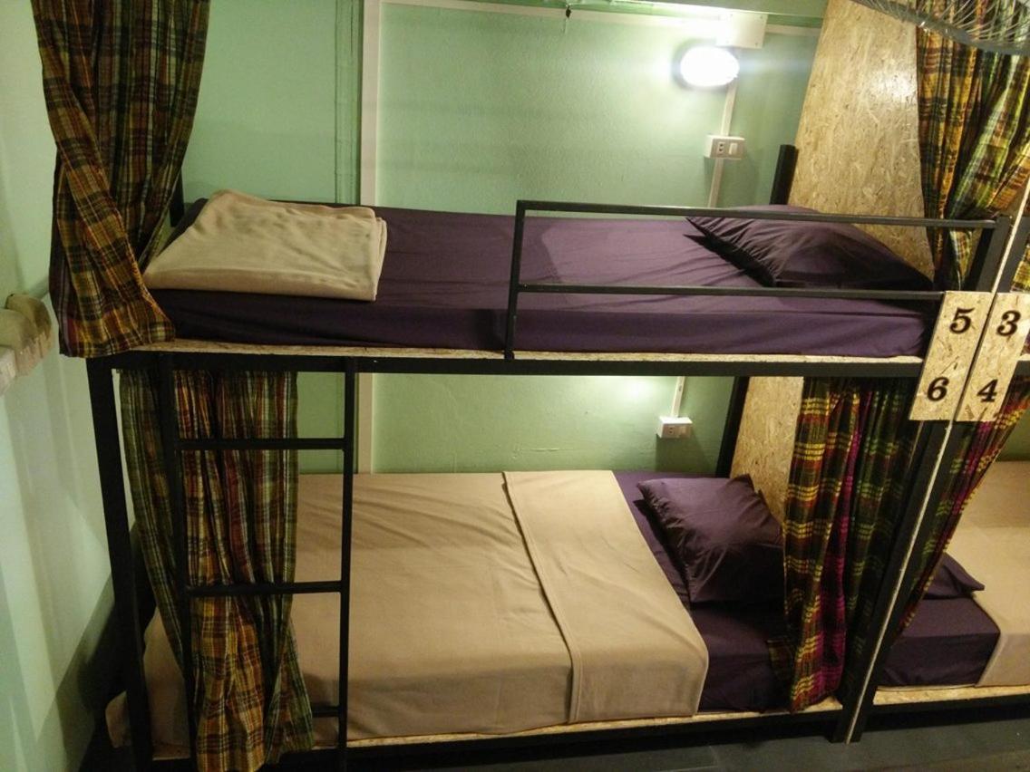 J Giant Hostel Τσιάνγκ Μάι Εξωτερικό φωτογραφία