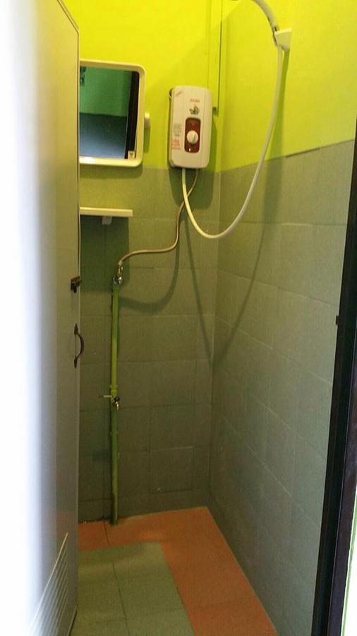 J Giant Hostel Τσιάνγκ Μάι Εξωτερικό φωτογραφία