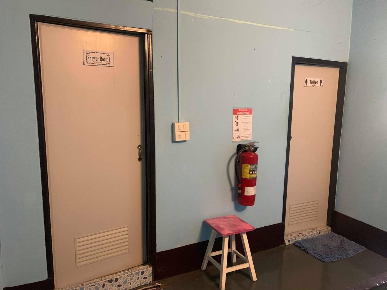 J Giant Hostel Τσιάνγκ Μάι Εξωτερικό φωτογραφία