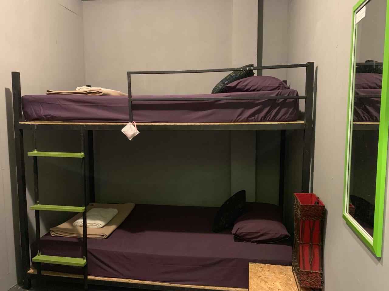 J Giant Hostel Τσιάνγκ Μάι Εξωτερικό φωτογραφία